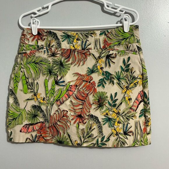 Attyre Pants - Attyre stretch skort, tropical leaf print with pockets. Sz 12 Never worn